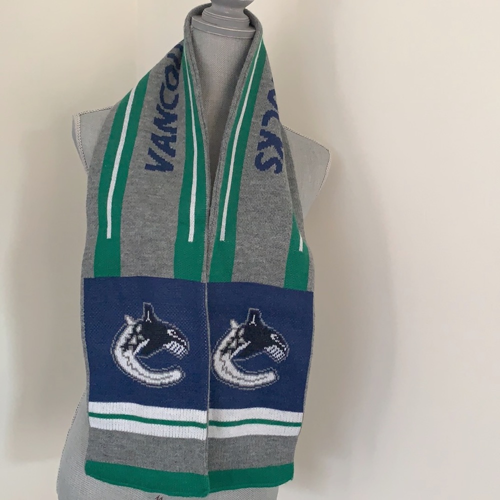 Vancouver canucks scarf - Picture 1 of 4